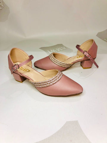 Ladies Shoes in Pink Color